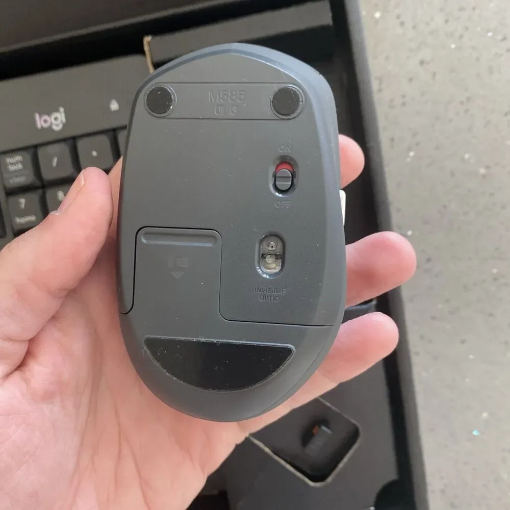 Logitech MK825 Performance Wireless Keyboard (K850) and Mouse (M585) Combo